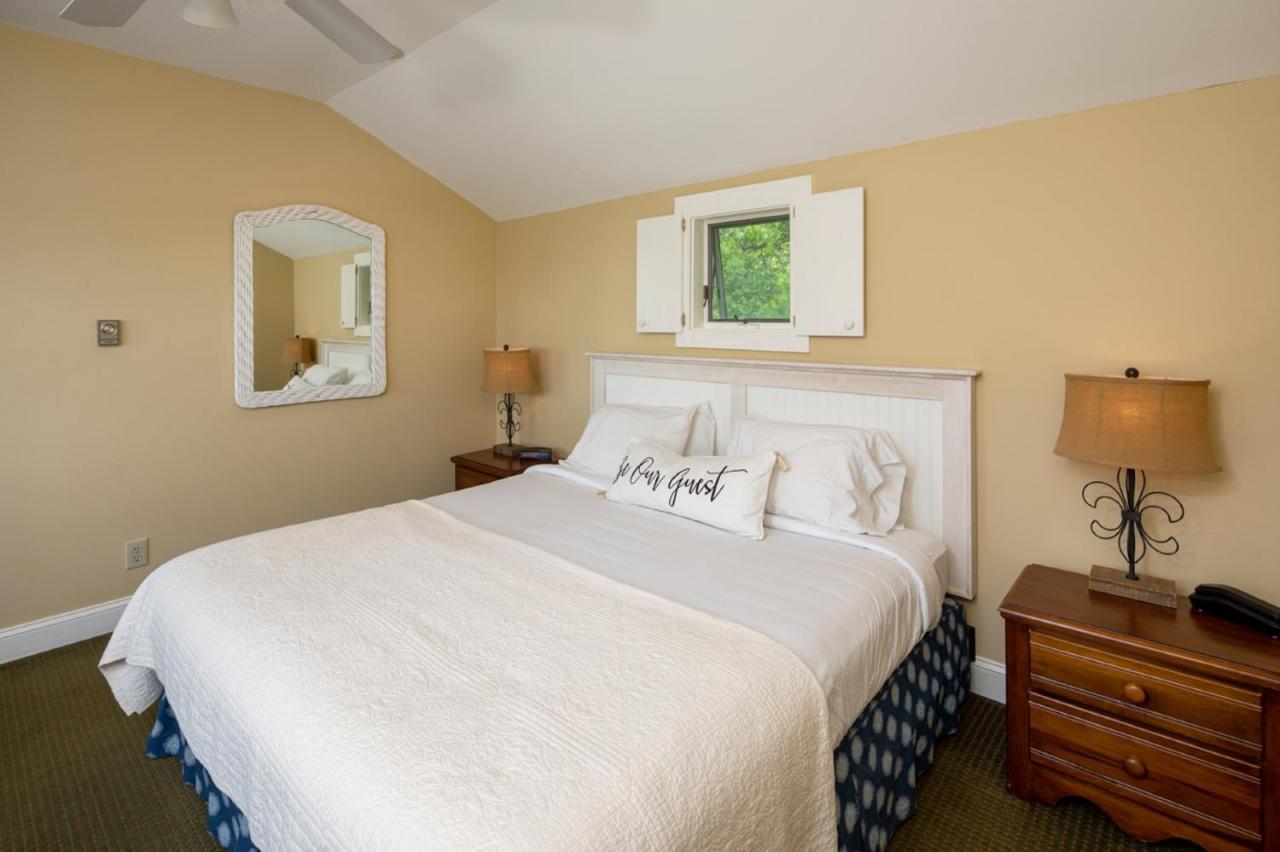 Inn Glen Cove & 2*